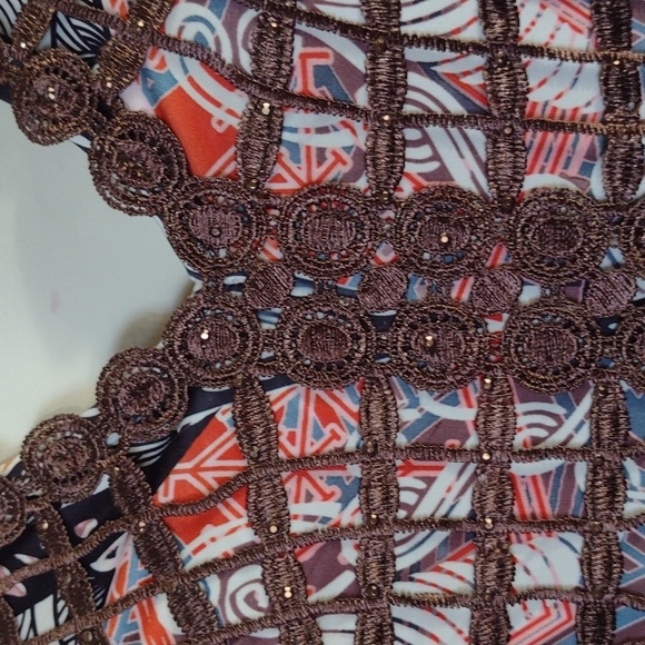 World Unity sleeveless midi dress - Picture 3 of 6